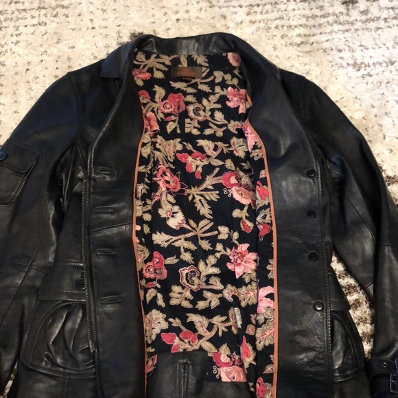 Danier Medium Leather Jacket - Picture 8 of 8